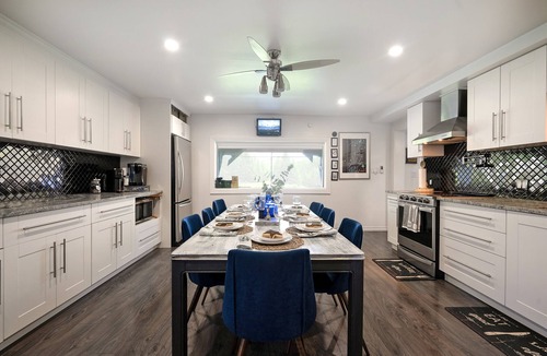 Thomasburg Ski Chalet | Riverside Retreat with Hot Tub