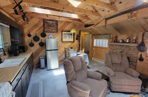 Greer Cabin | Riverside Ridge on East Fork Rd