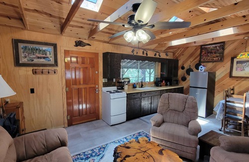 Greer Cabin | Riverside Ridge on East Fork Rd