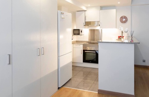 Ransol Apartment | Riverside Shelter, Skiing, and Free Parking n