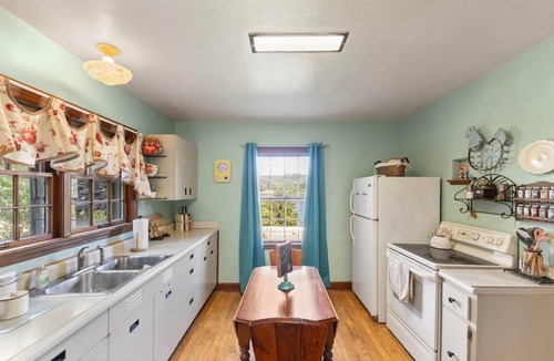 Lawrenceburg House | Riverside Storybook Cottage