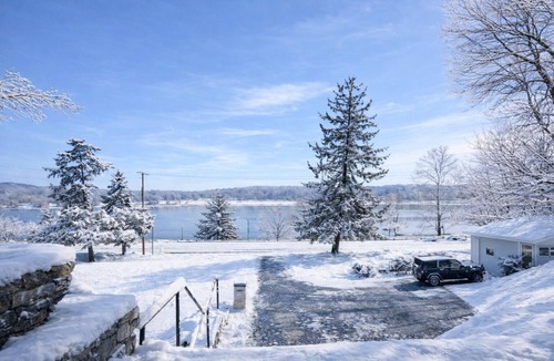 Lawrenceburg House | Riverside Storybook Cottage