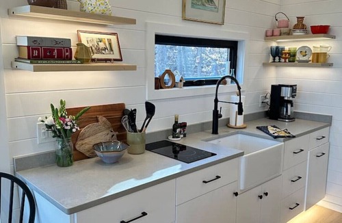 Elon House | Riverside Studio | Trails, Views, Firepit, Hammock