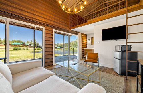 Greer Cabin | Riverside Suite Casita 3