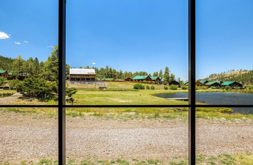 Greer Cabin | Riverside Suite Casita 9