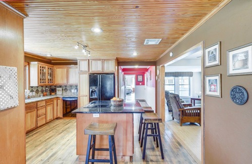 Milam County House | Riverside Texas Retreat w/Wraparound Porch!