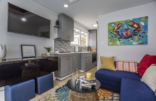 Downtown House | Riverside Tiny Home Retreat