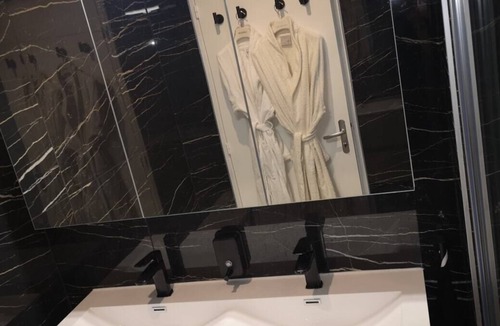 Blagnac Apartment | Riverside Toulouse Savory