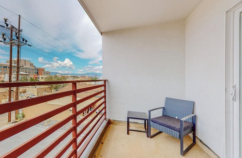 Barelas House | Riverside Townhome