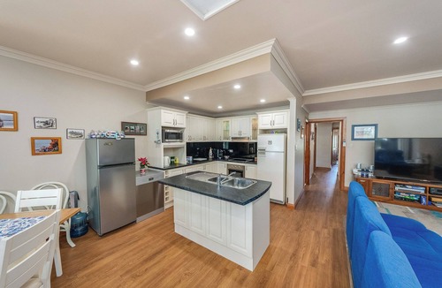 Mannum House | Riverside - Waterfront Luxury