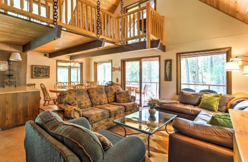 Winthrop House | Riverside Winthrop Chalet w/Hot Tub & 2 Decks!