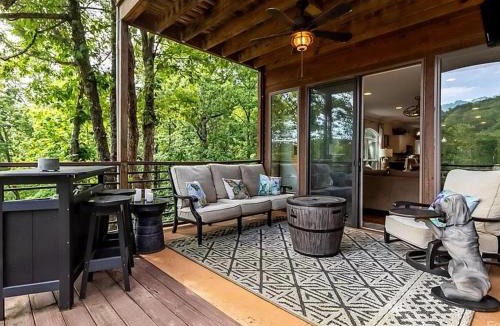 Lake Toxaway House | Riversong Falls
