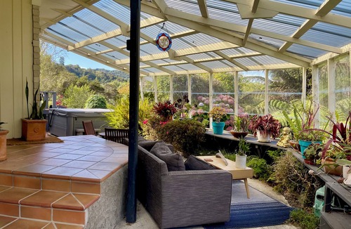 Thames House | RiverSong Retreat