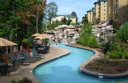 Pigeon Forge Condo | Riverstone 3BR condo, 5 min-Ripken/Dollywood/LeConte,Golf View, Indoor Pool