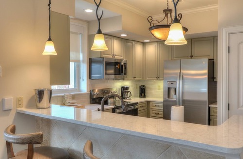 Pigeon Forge Hotel | RiverStone Condo Resort & Spa