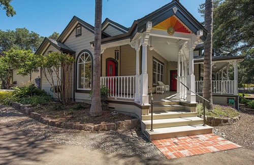 Healdsburg House | Riverstone Estate sleeps 12 Pool Bocce Spa