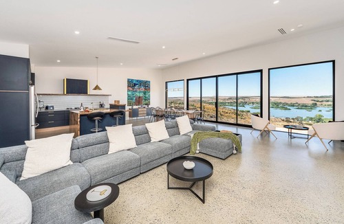 Mannum House | 'Riverstone Retreat'