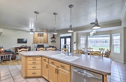 Riverton House | Riverton Home w/Gas Grill & Private Deck!