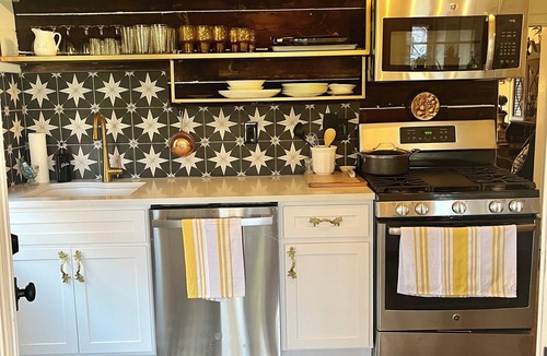 Ste Genevieve Cottage | ⚜️Rivertown Retreat⚜️ Lewis & Clark stayed here. King bed.nSleeps 4