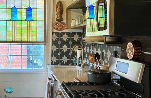 Ste Genevieve Cottage | ⚜️Rivertown Retreat⚜️ Lewis & Clark stayed here. King bed.nSleeps 4