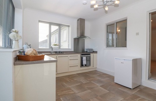 Cemaes Bay Cottage | Riverview Apartment