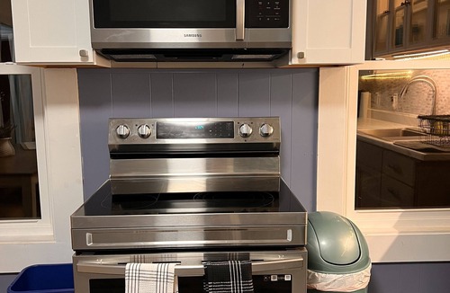 Ipswich Apartment | Riverview charming apt near beach