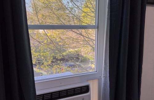 Ipswich Apartment | Riverview charming apt near beach