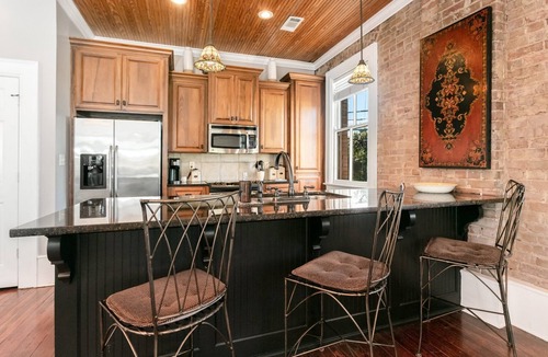 Natchez Condo | Riverview Condo | 1/1.5, Downtown, Washer/Dryer