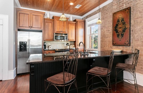 Natchez Condo | Riverview Condo | 1/1.5, Downtown, Washer/Dryer