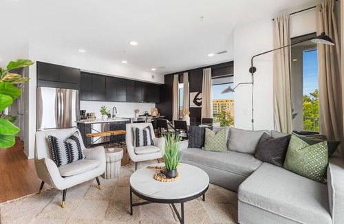 North Capitol Condo | Riverview Condo with Garage, Balcony, Walk Downtown