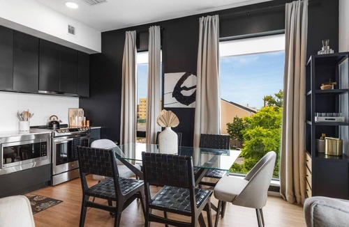 North Capitol Condo | Riverview Condo with Garage, Balcony, Walk Downtown