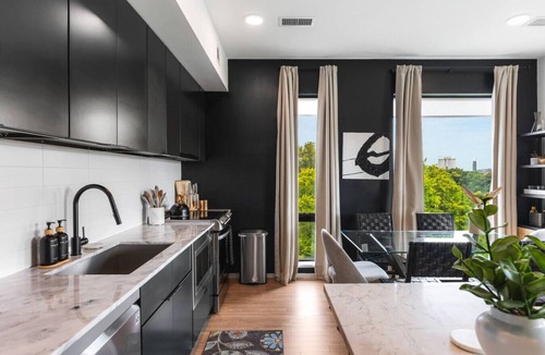 North Capitol Condo | Riverview Condo with Garage, Balcony, Walk Downtown