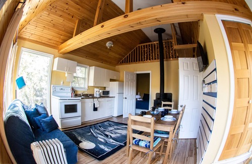Bishop Corners Ski Chalet | Riverview Cottage - Myers Cave Resort