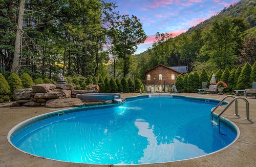 Fishs Eddy House | RiverView Estate By Brophy