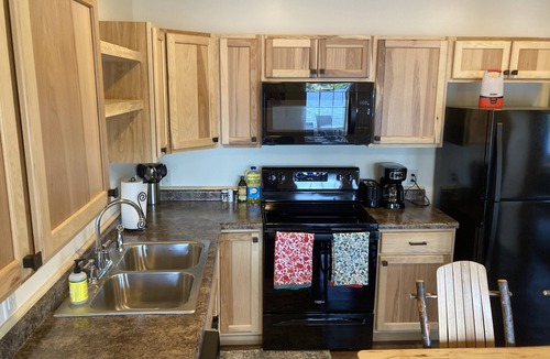 Houghton Cabin | Riverview Garden Cabin 21A