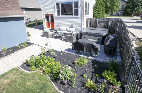 Menasha House | Riverview Get-A-Way