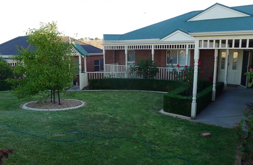 Warrnambool House | RIVERVIEW HEIGHTS Large/small Group Accommodation