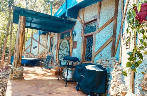 Newell House | Riverview Hobbit House