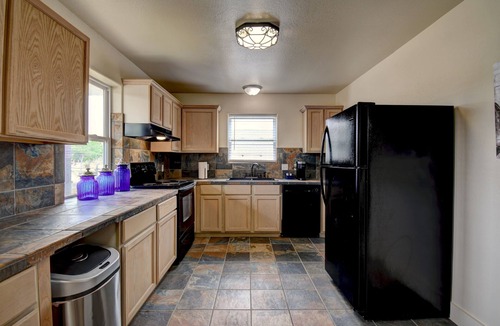 Ingram House | Riverview House, Lower Unit, 2BR/1BA, Balcony, Sleeps 6