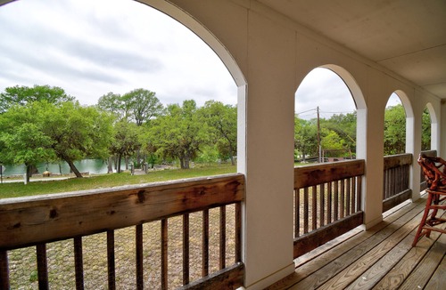Ingram House | Riverview House, Lower Unit, 2BR/1BA, Balcony, Sleeps 6