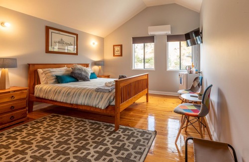 Younghusband Bed & Breakfast | Riverview House Younghusband