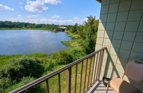 Somerset Hotel | Riverview Inn & Suites