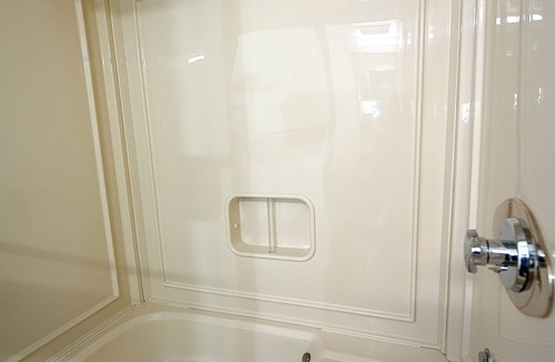 Somerset Hotel | Riverview Inn & Suites