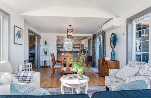 Saint Louis de Kent Other | Riverview, King bed main floor, 4 bedroom, 2 bathroom Farmhouse.