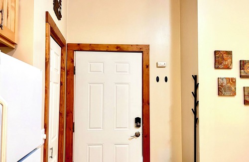 Kingston Condo | Riverview Lodge "Bear's Den" Condominium Cabin #6