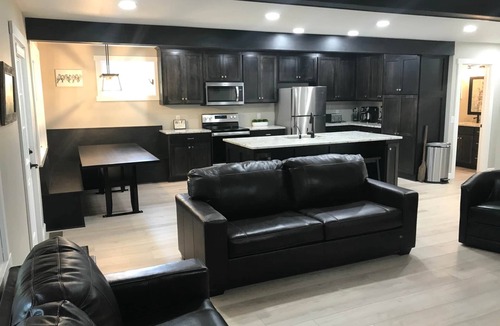 Loudonville House | Riverview Lodge - Riverfront Home with Hot Tub