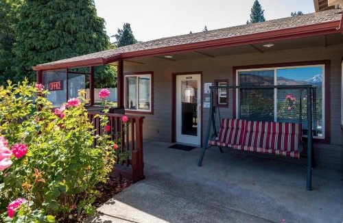 Hood River Hotel | Riverview Lodge