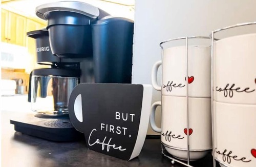 Thompsonville House | Riverview Oasis