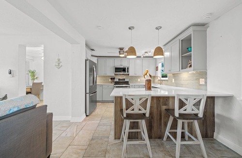 Wilbur-By-The-Sea House | Riverview Pool Home - Trailers Welcome