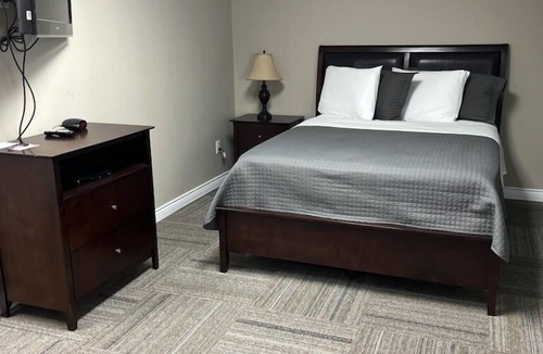 Milton Hotel | Riverview Suites